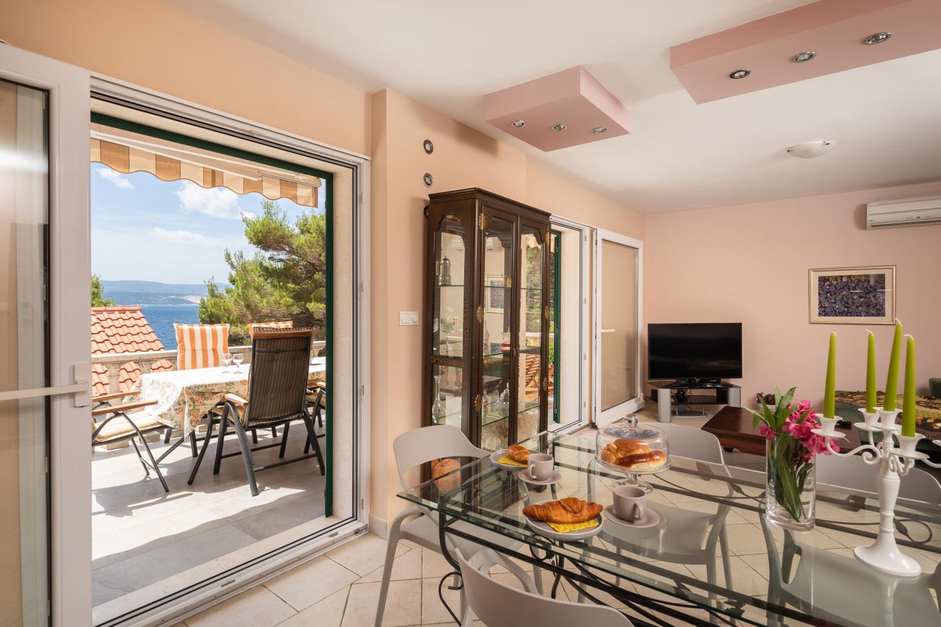 Villa Eden - Private Beachfront House with Pool