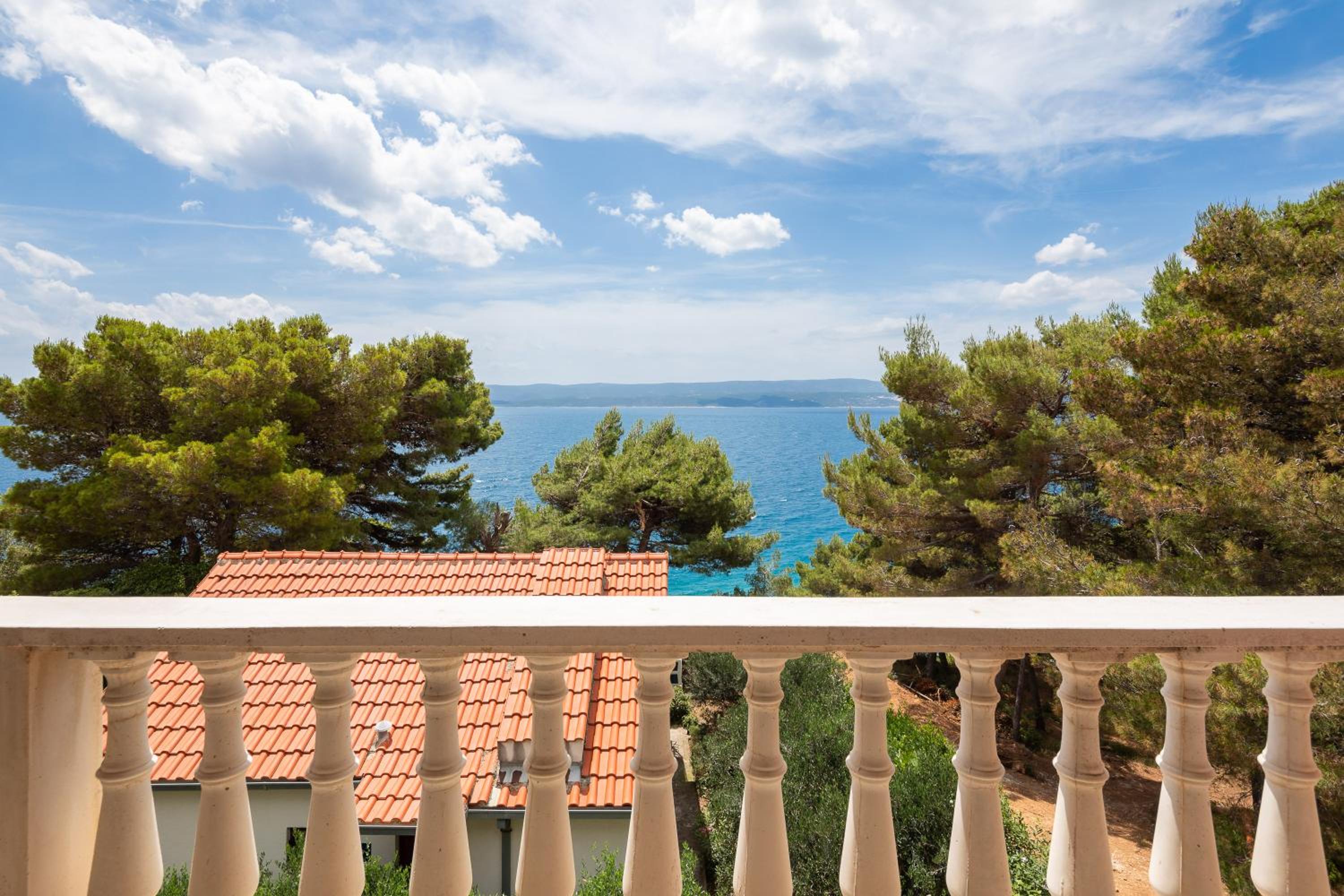 Villa Eden - Private Beachfront House with Pool