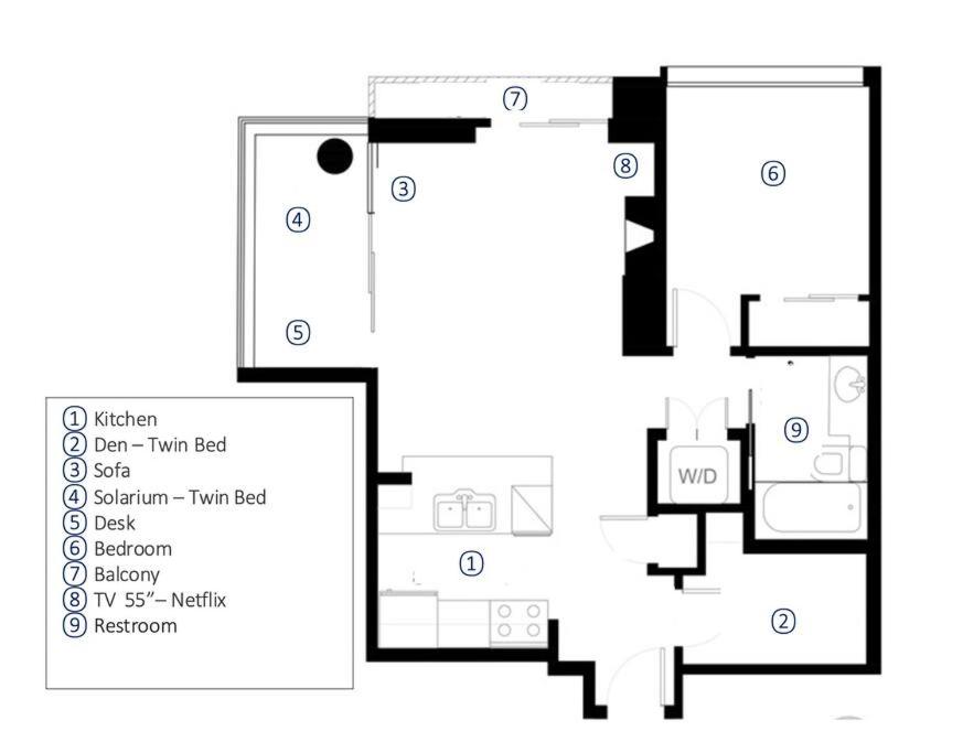 Modern spacious Apt plus Solarium and Den in Downtown Vancouver with Parking and Pool