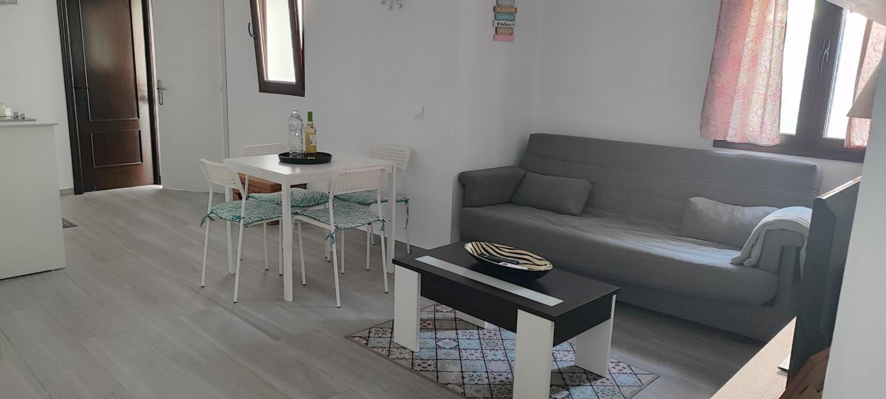 Apartamentos Daniela 2 con terraza y vistas a la Catedral