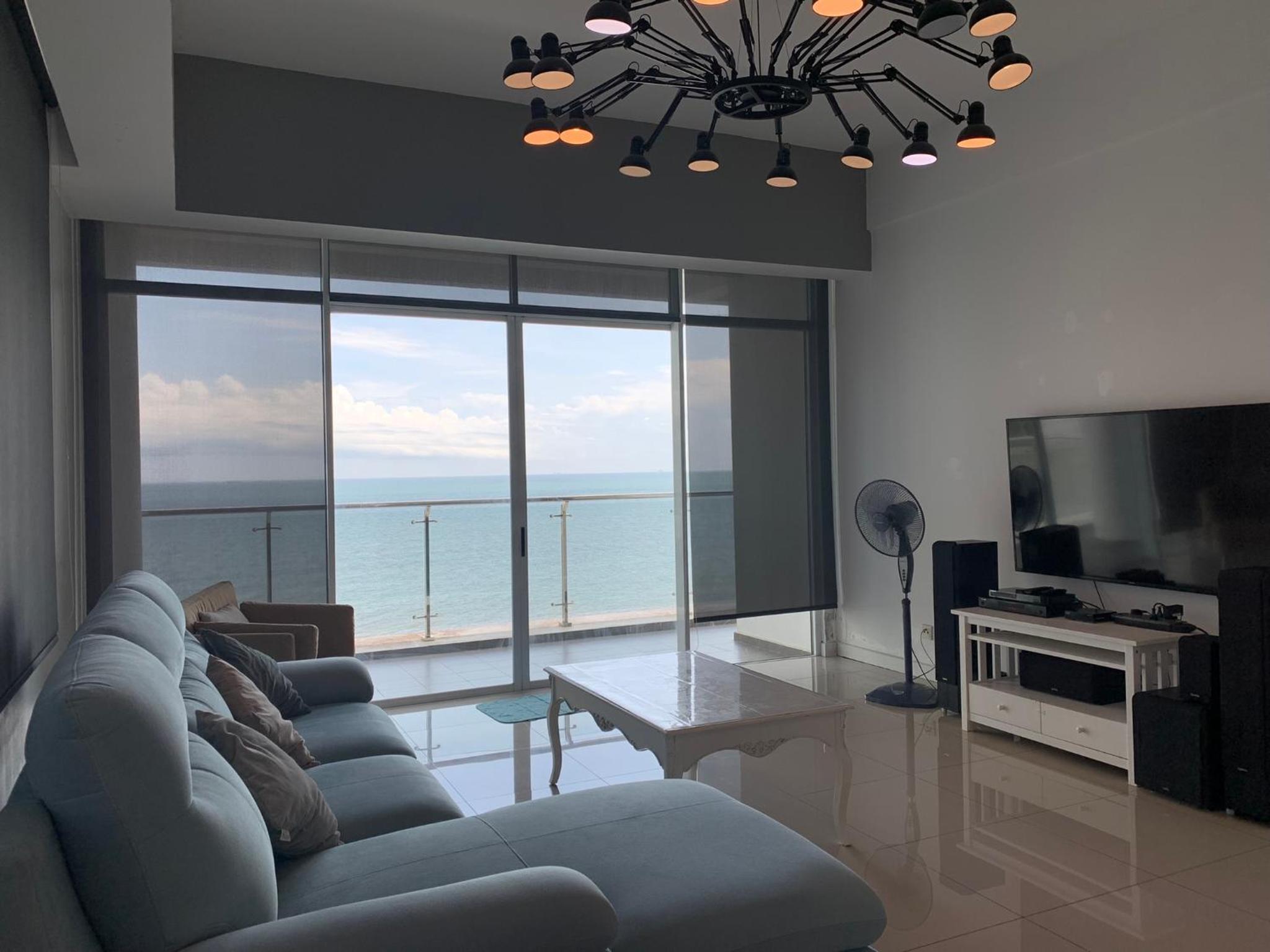 Bay Resort Condominium, 7, Beach-front Sea view, 6-8 PAX photo 3
