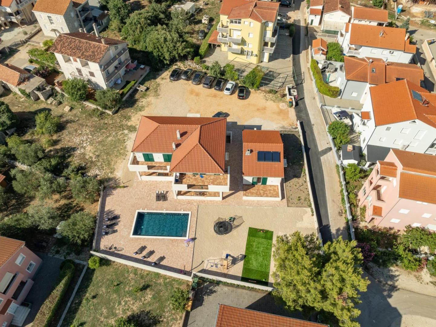 CROWONDER Apartaments Lucija