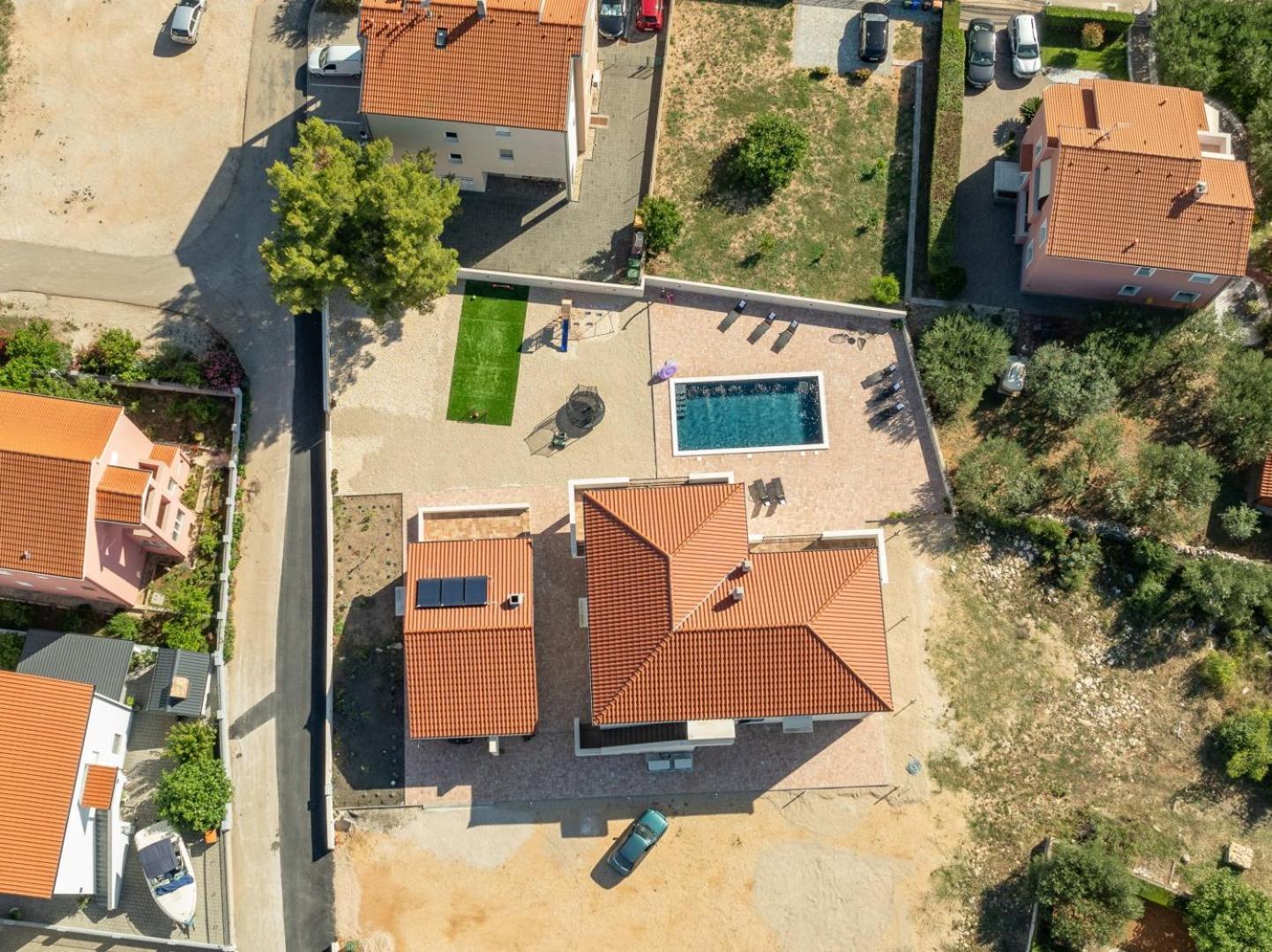 CROWONDER Apartaments Lucija
