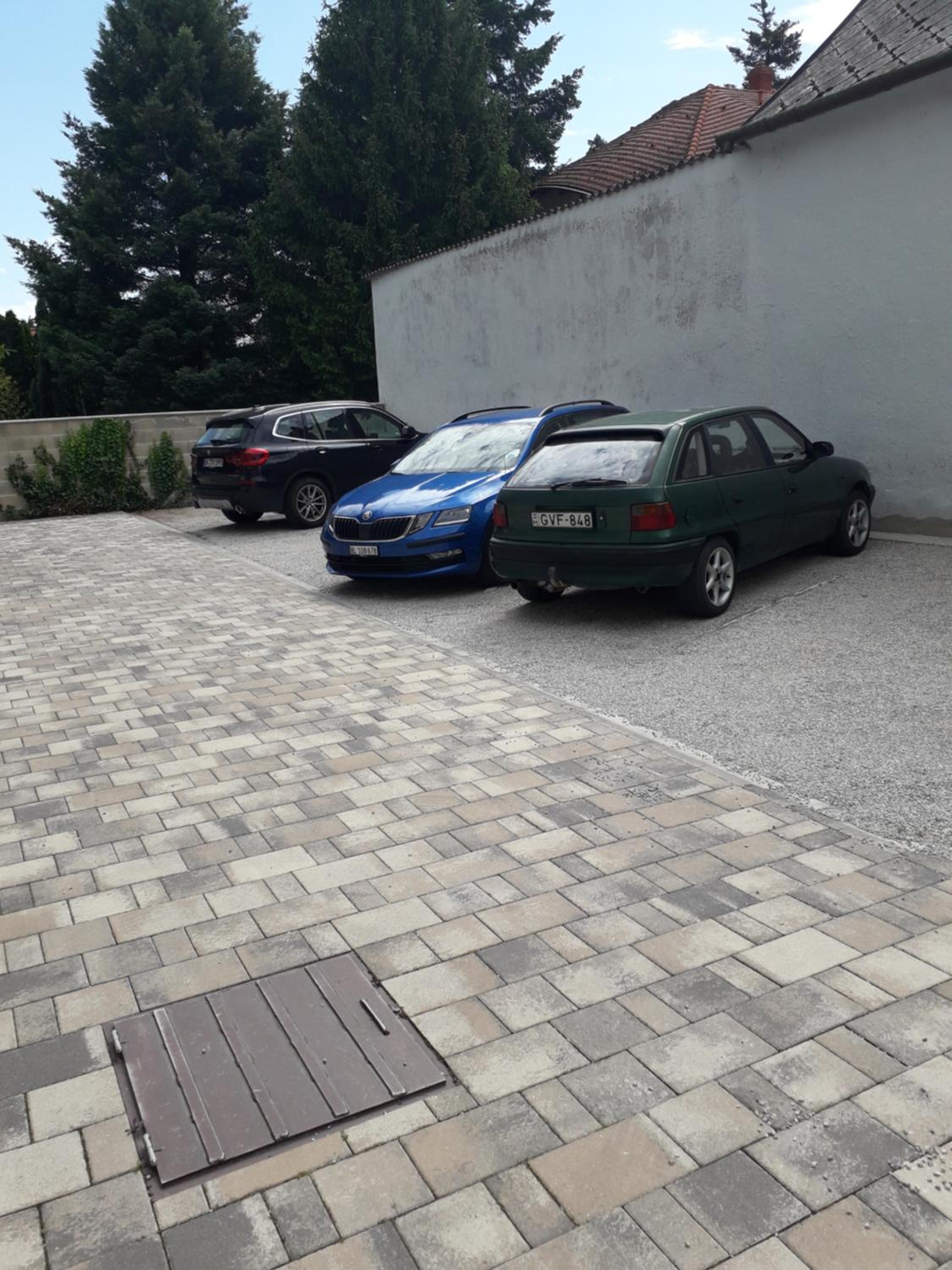 Photo 44