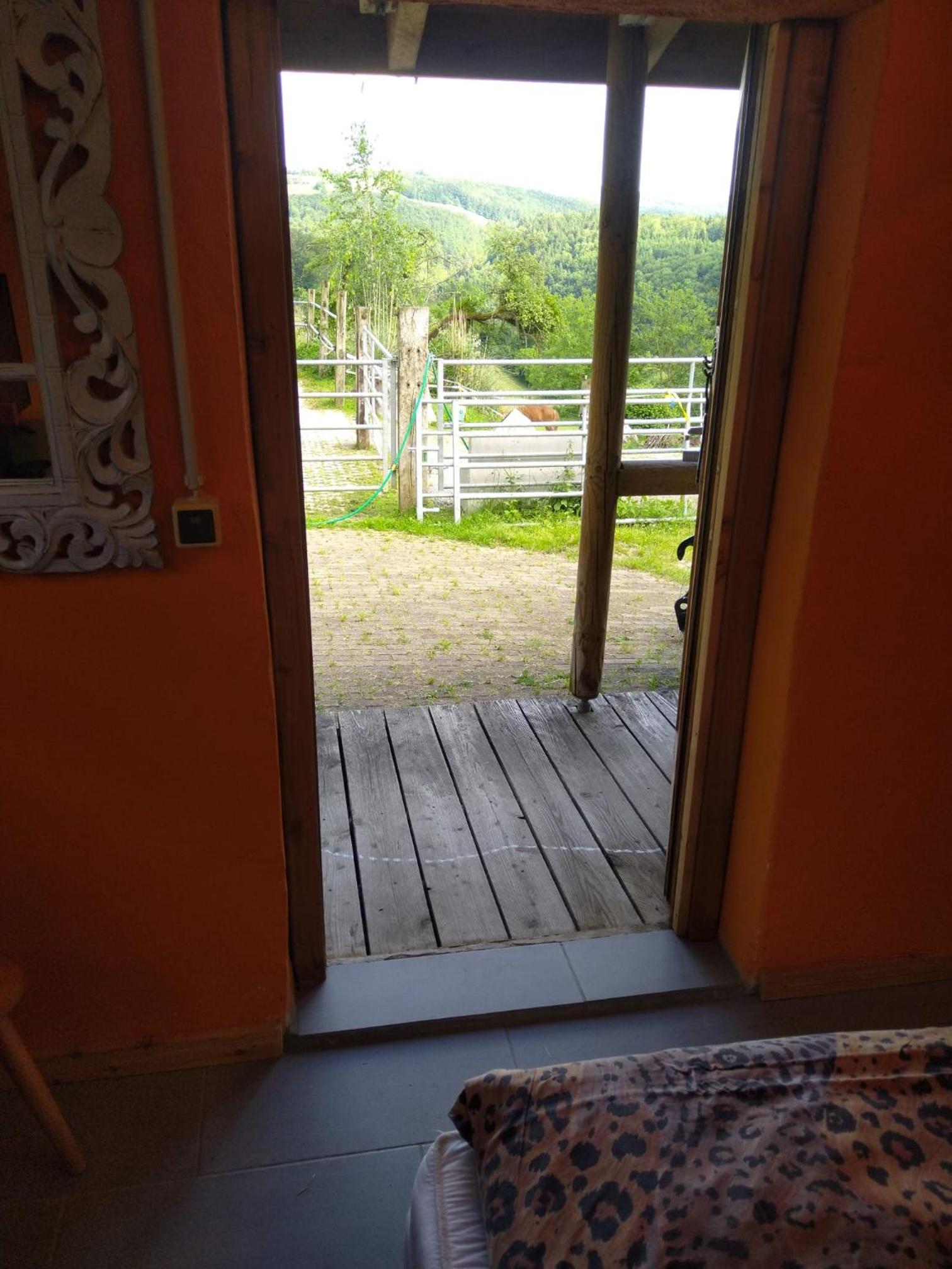 Charmantes Western-Zimmer mit Veranda auf dem Raihof