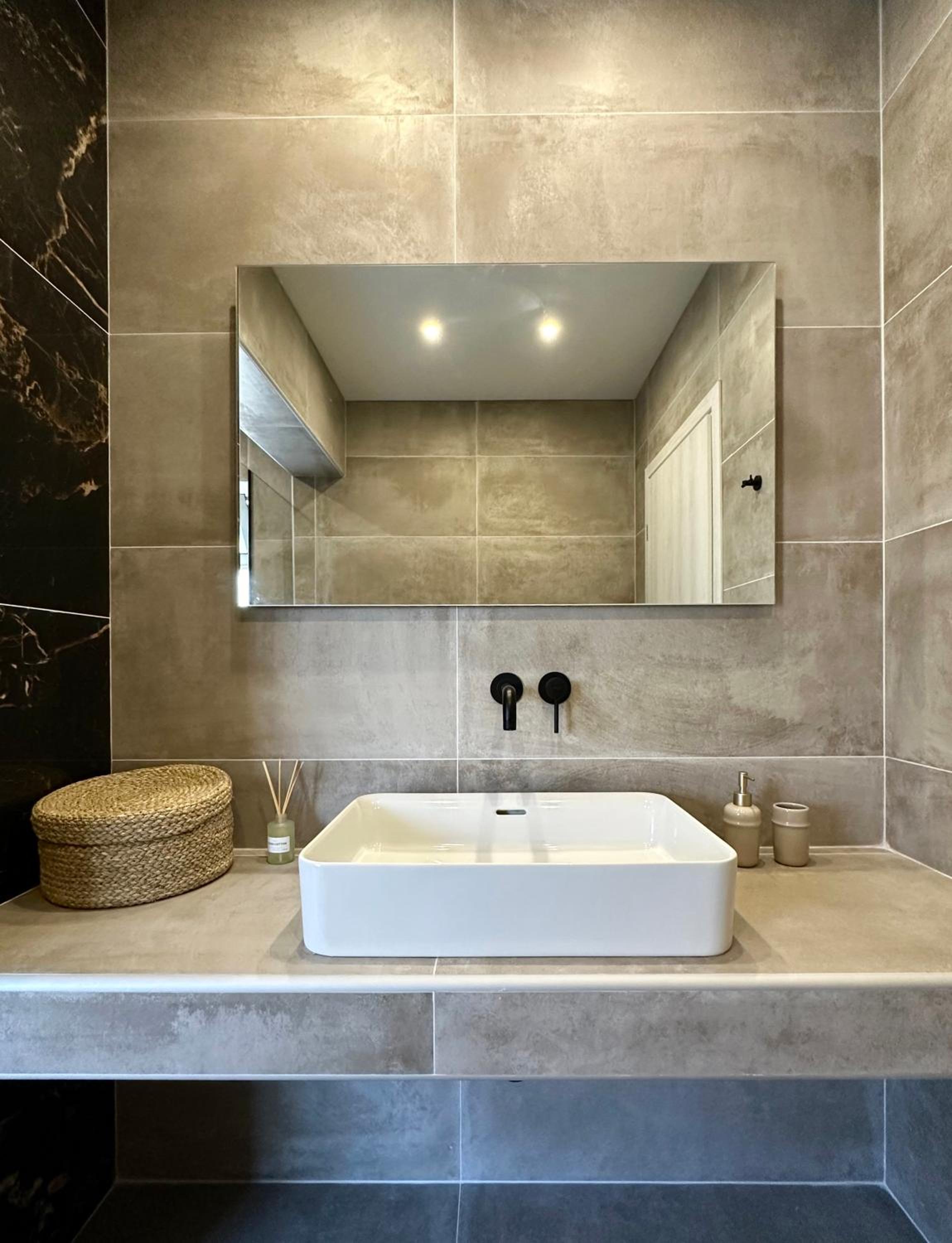 Mairyloy city luxury apartment