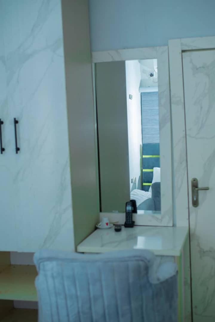 Kays Apartment