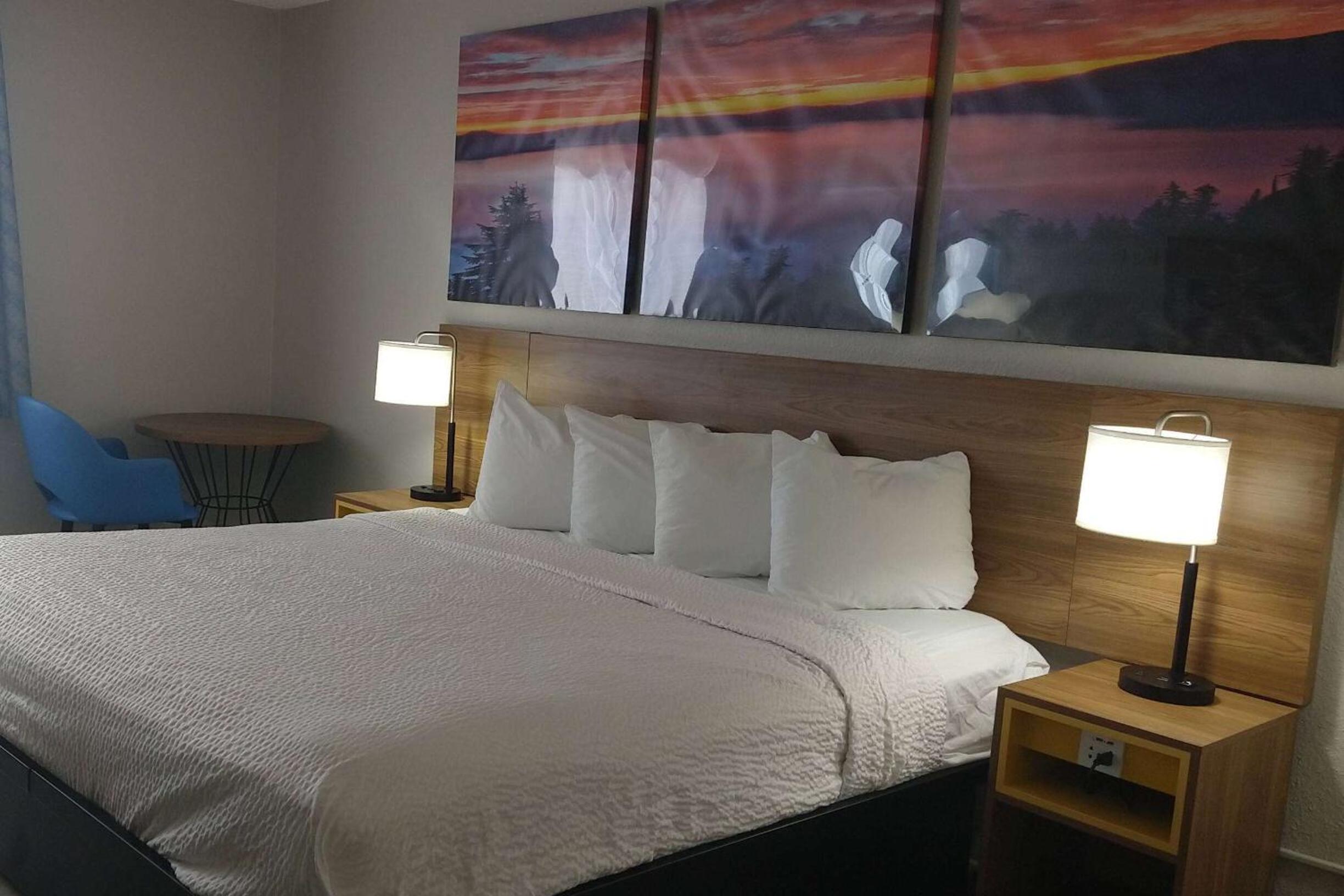 Rawlins Vacations - Days Inn by Wyndham Rawlins - Property Image 3