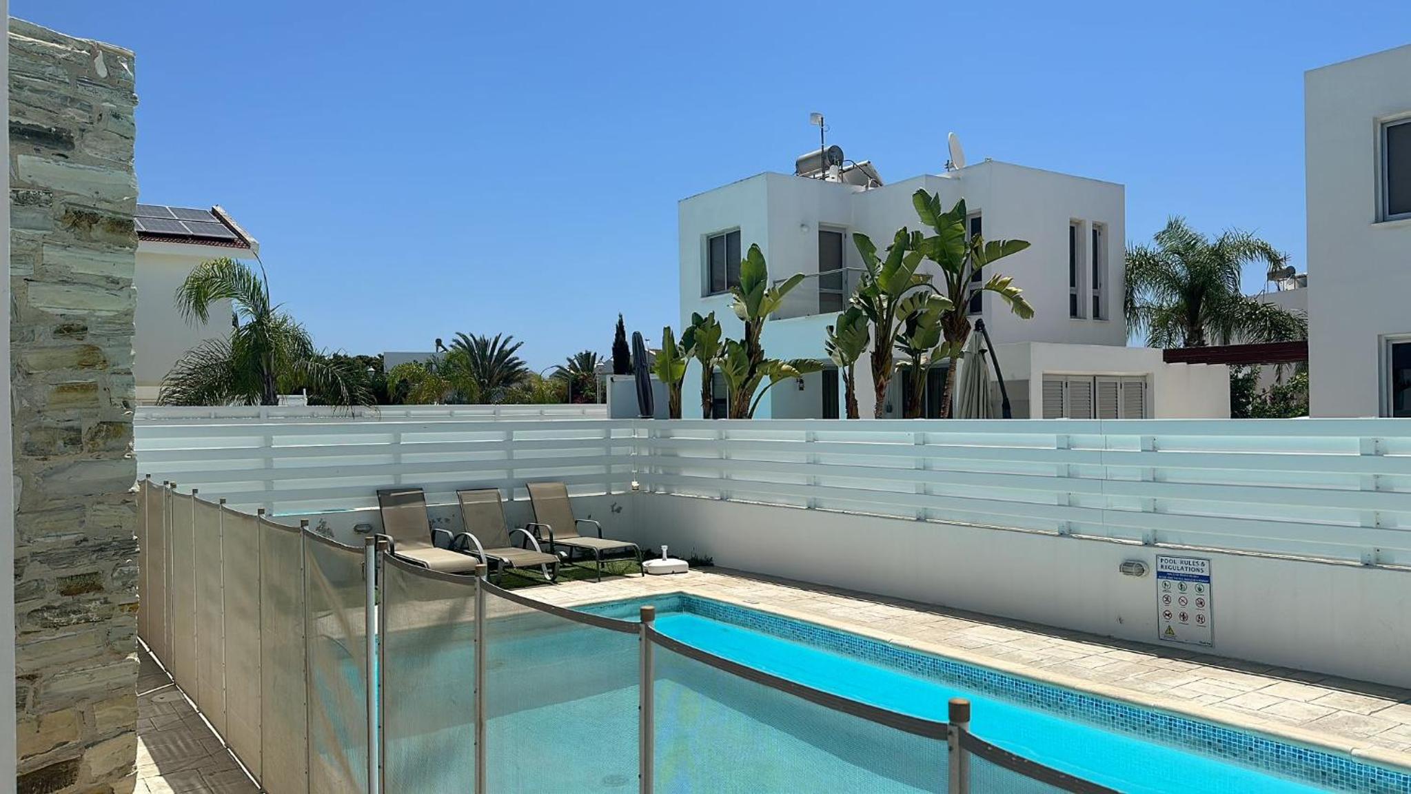 Haus 2 Schlafzimmer und Pool