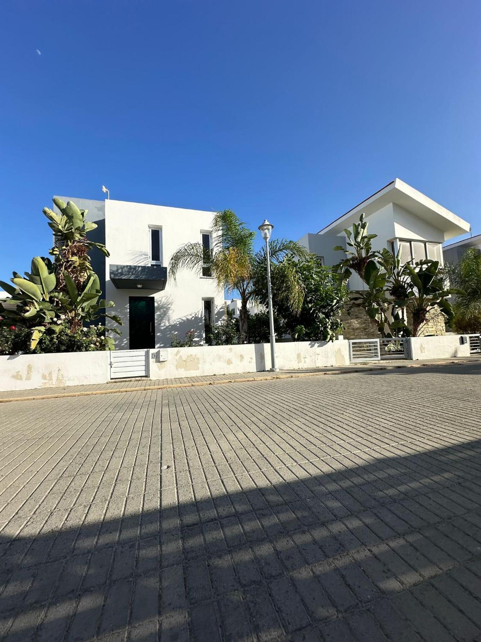 Haus 2 Schlafzimmer und Pool