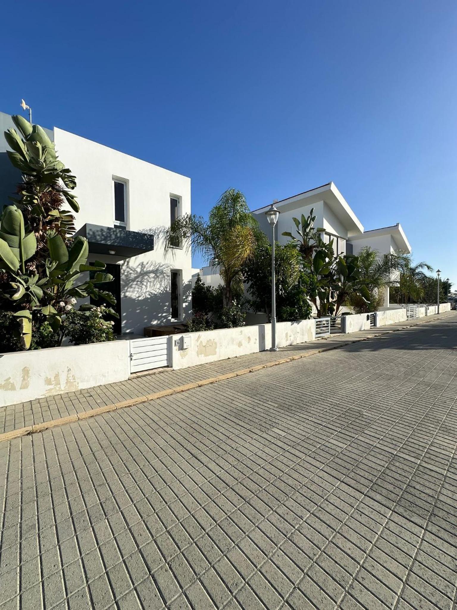 Haus 2 Schlafzimmer und Pool