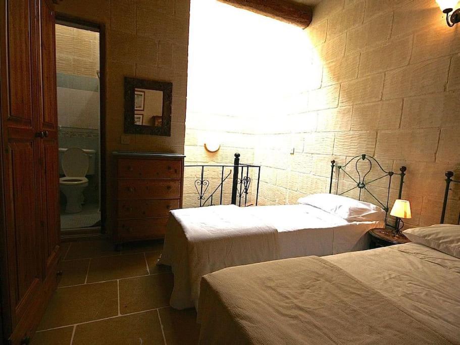 Tal-Mohba Converted Farmhouse Gozo view 3
