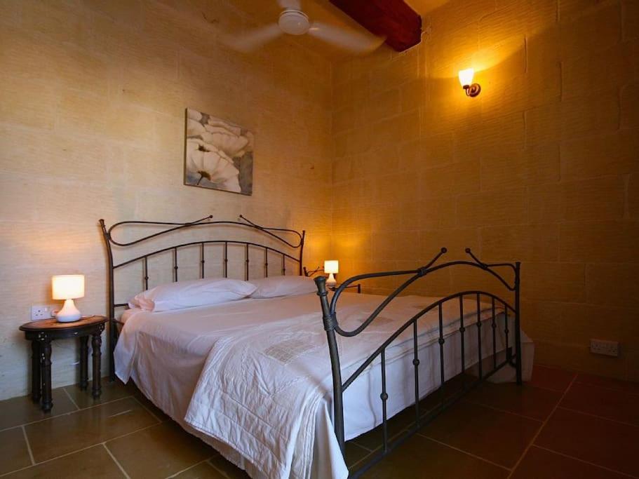 Tal-Mohba Converted Farmhouse Gozo view 4