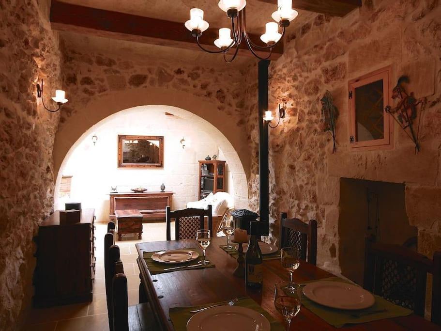 Tal-Mohba Converted Farmhouse Gozo view 5