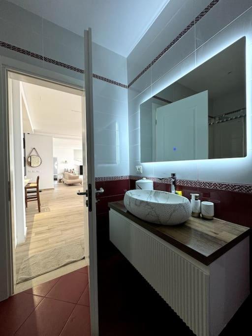 Seafront Oasis Luxury Apartment, with Sae View