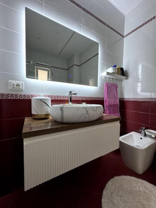 Seafront Oasis Luxury Apartment, with Sae View