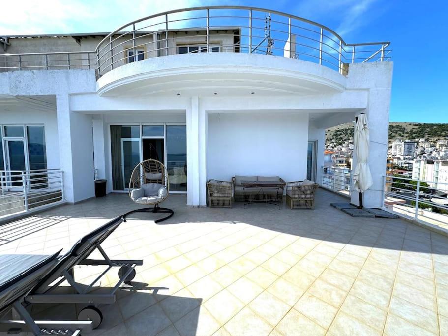 Seafront Oasis Luxury Apartment, with Sae View