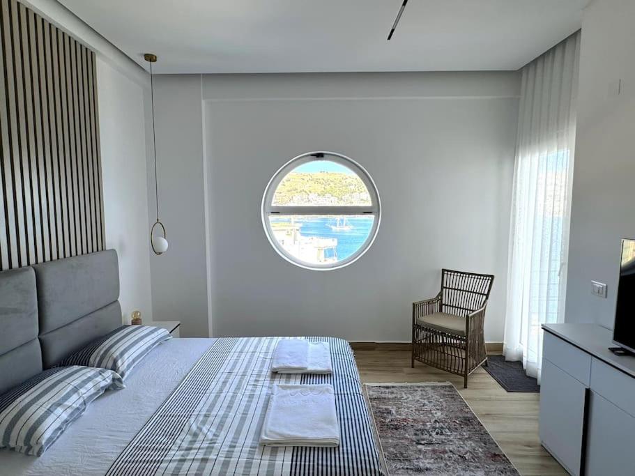 Seafront Oasis Luxury Apartment, with Sae View