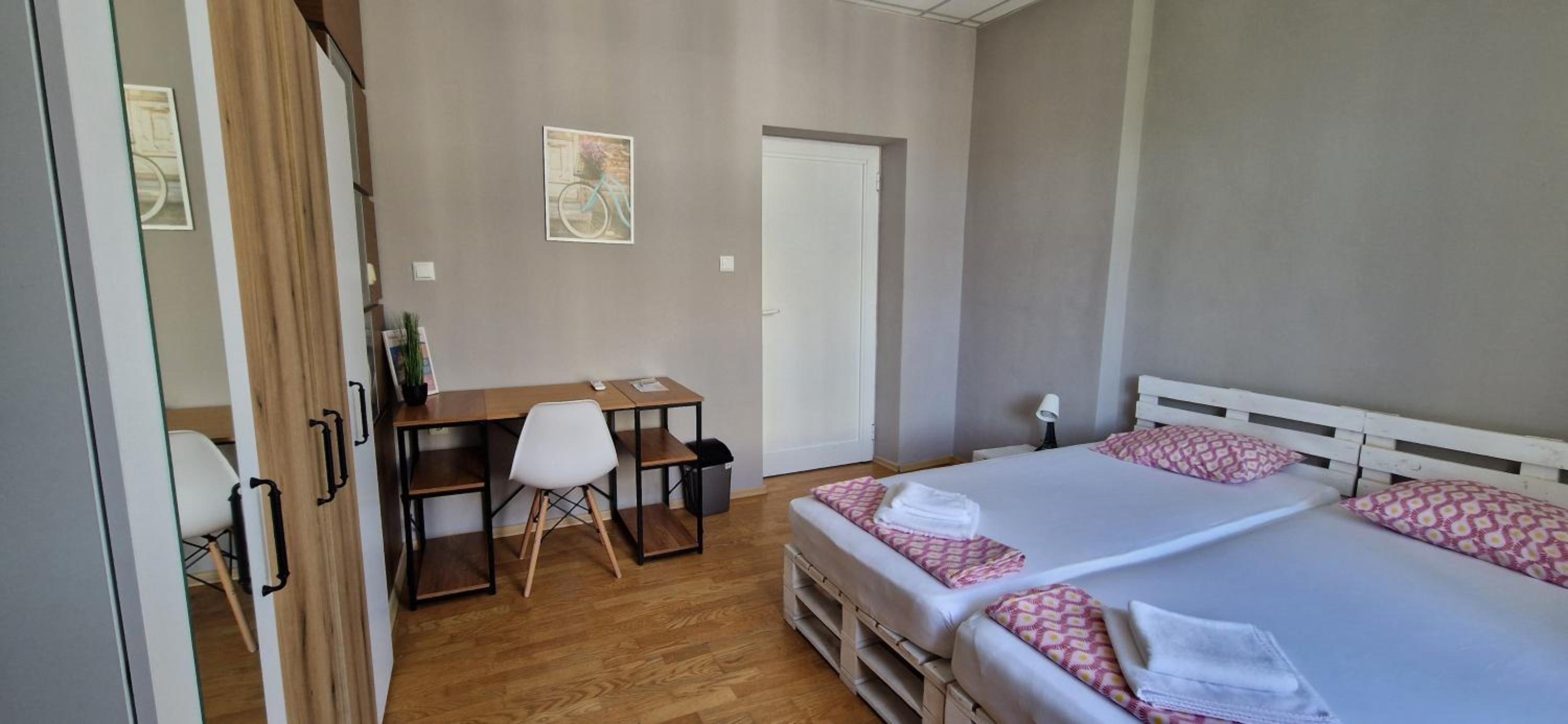 Lambo's Corner Varna - Guest Rooms