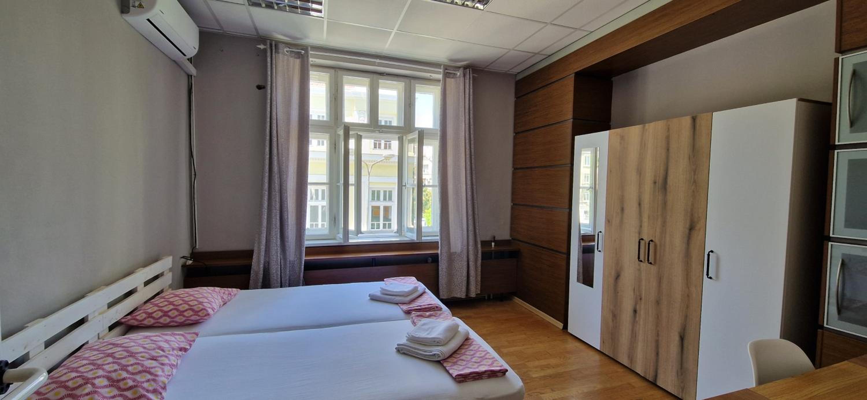Lambo's Corner Varna - Guest Rooms
