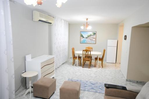 Robert Apartament Center
