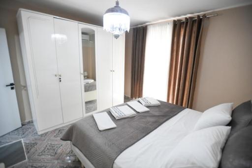 Robert Apartament Center
