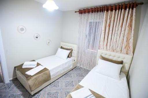 Robert Apartament Center