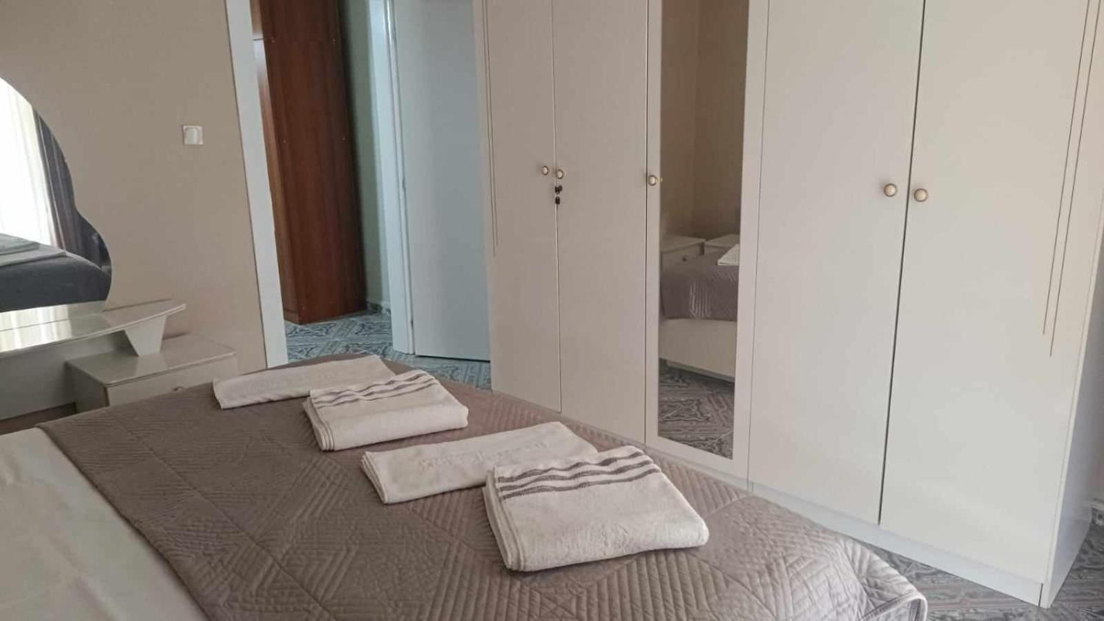 Robert Apartament Center