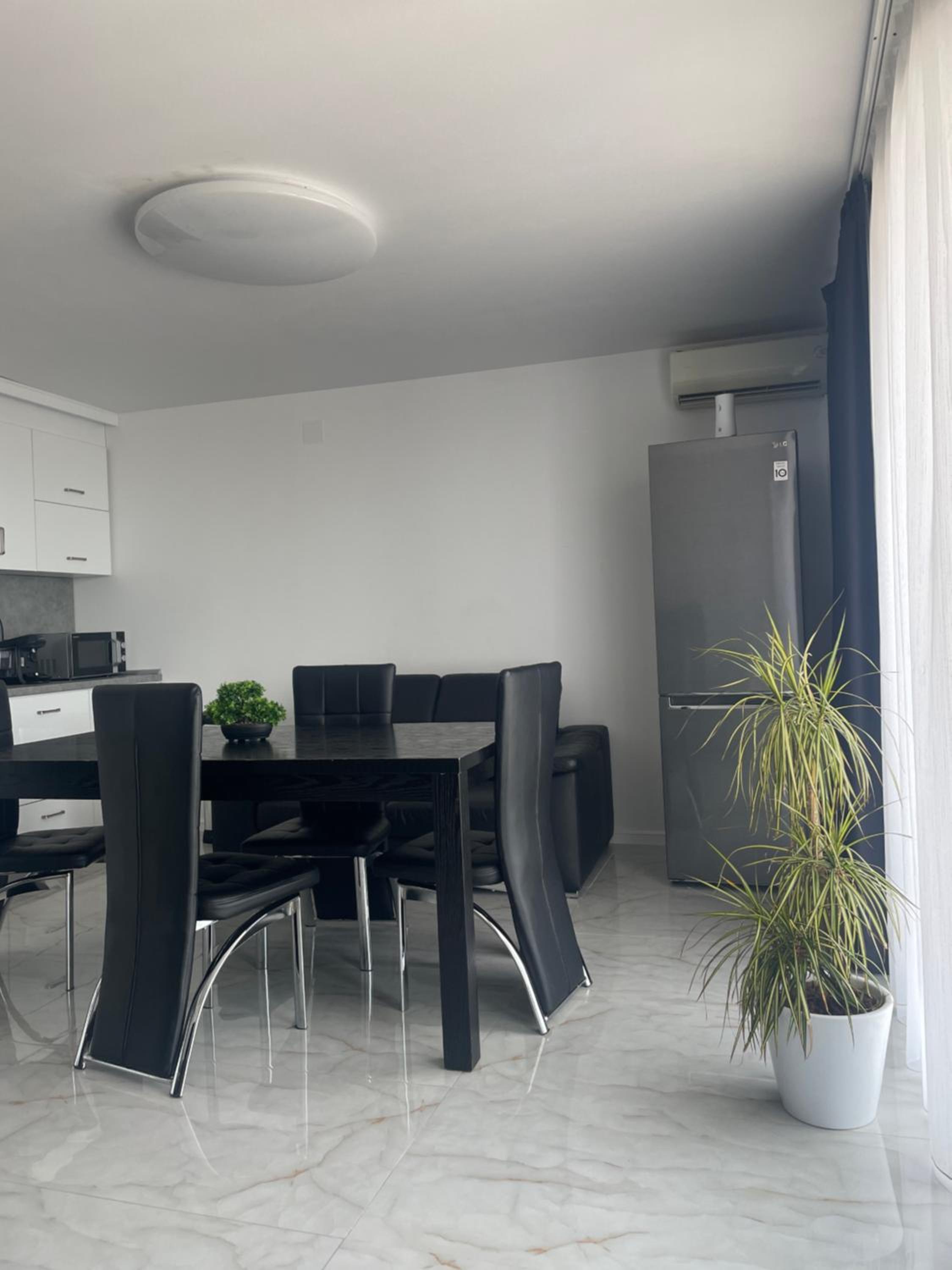 Regim Hotelier DEVA, str. Mihai Viteazu, bl. RESIDENCE !!! view 3