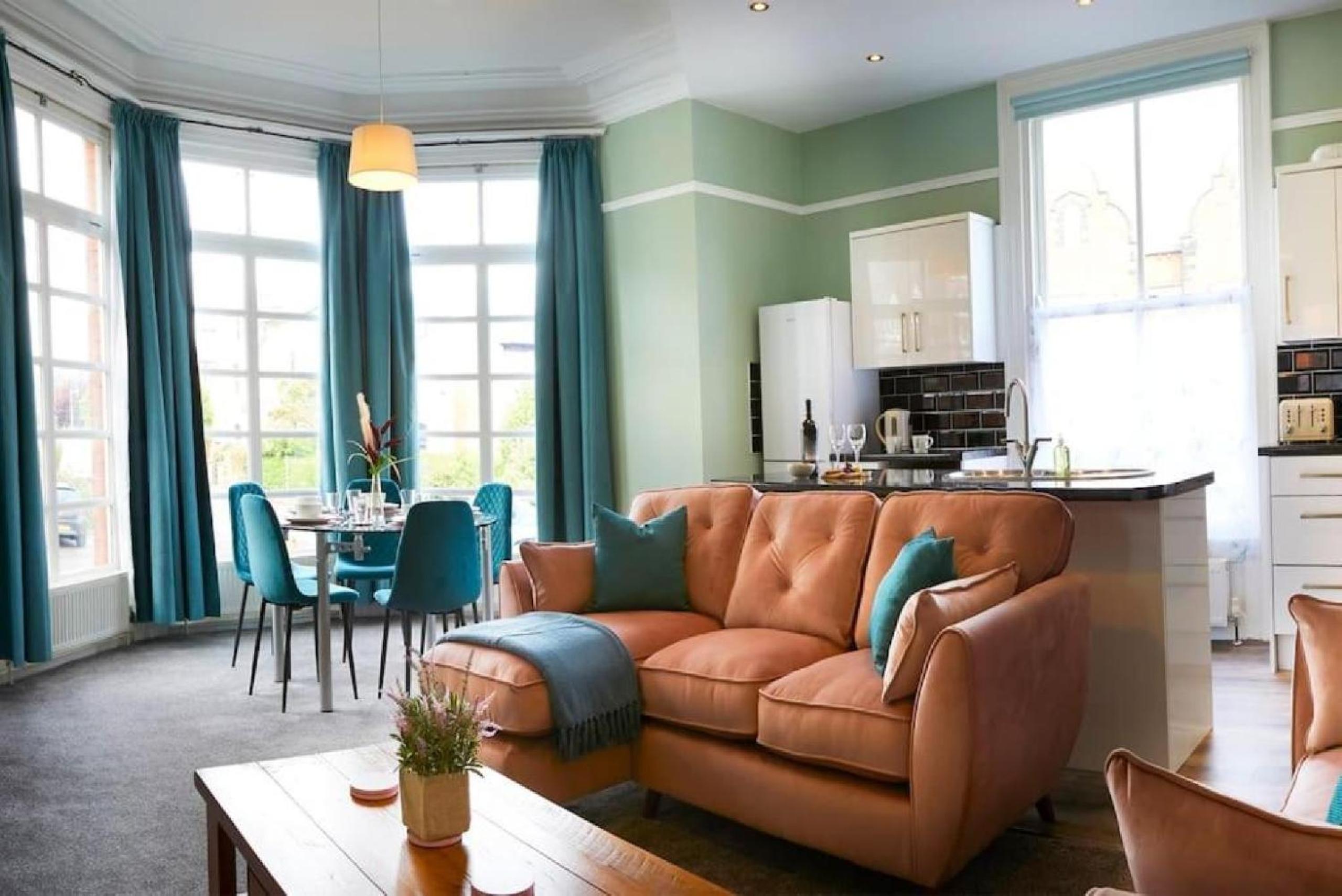 Queen Margarets Lodge