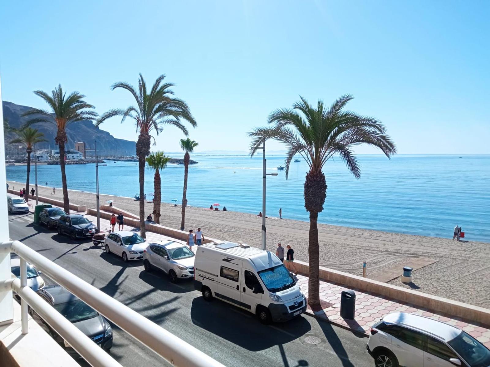 El espigón de Aguadulce