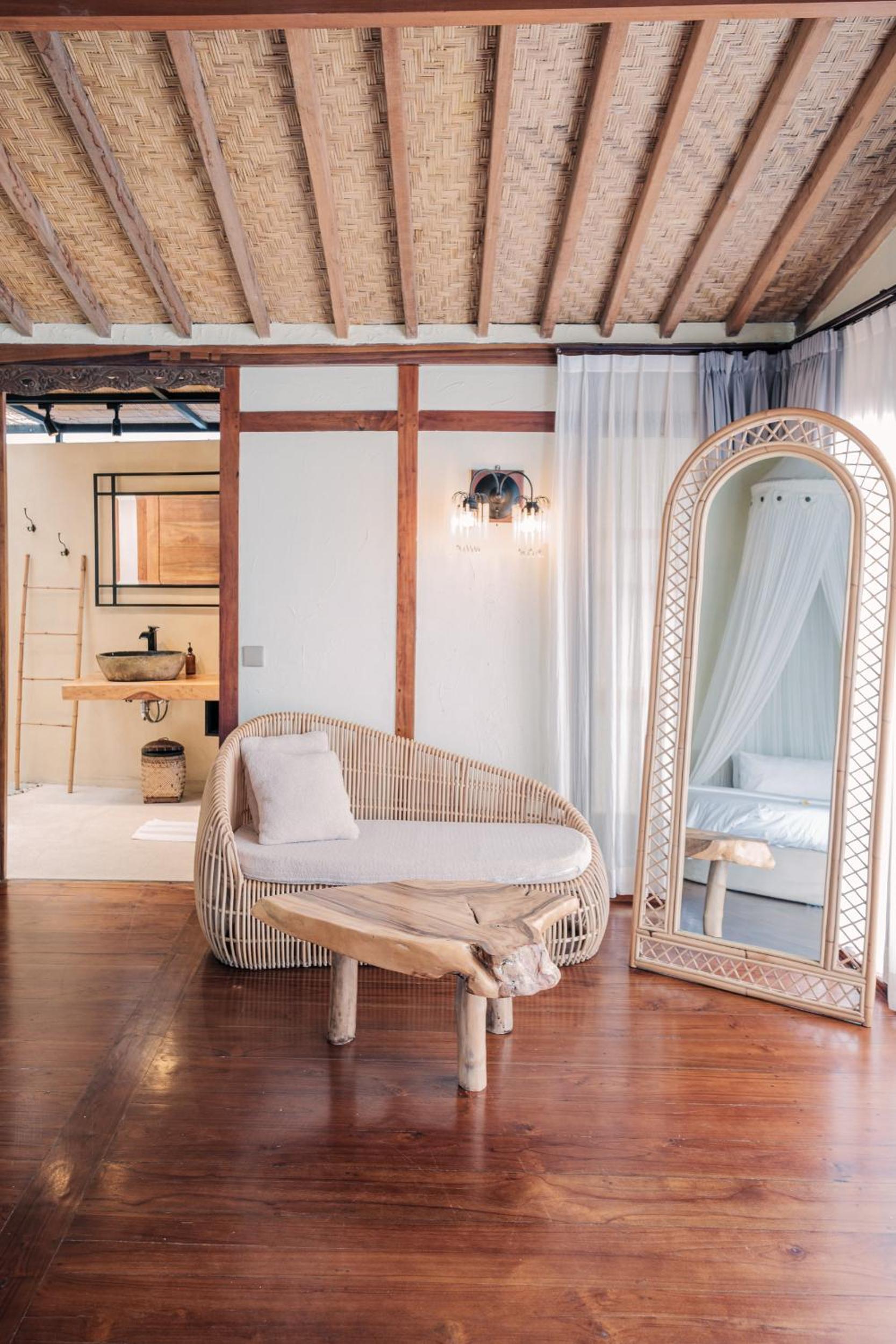 Joglo Adore, 3-Br Villa, Private Pool view 5