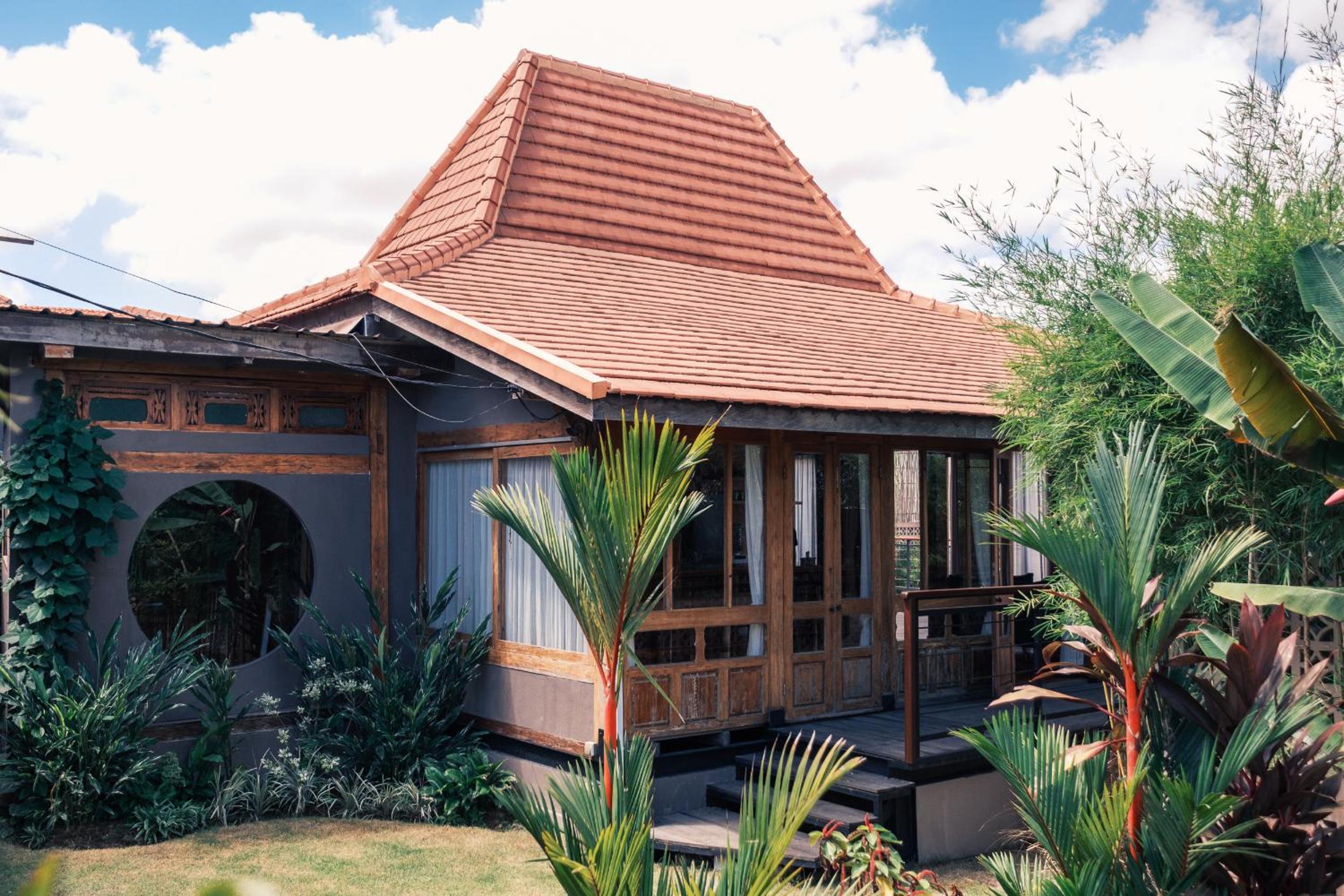 Joglo Adore, 3-Br Villa, Private Pool view 2
