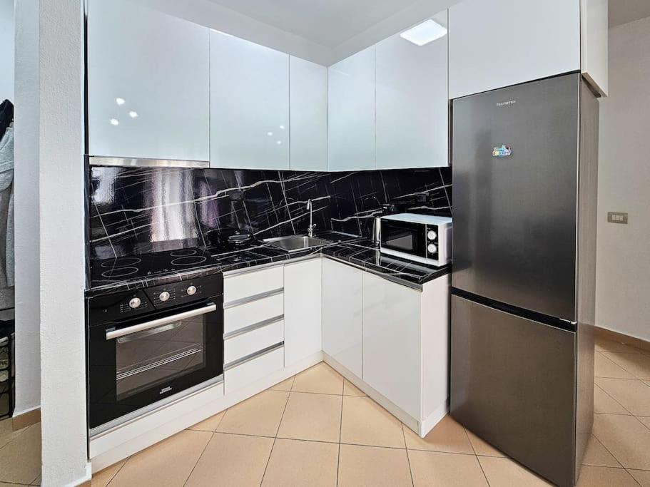 Lovely Beach Apartment in Durres
