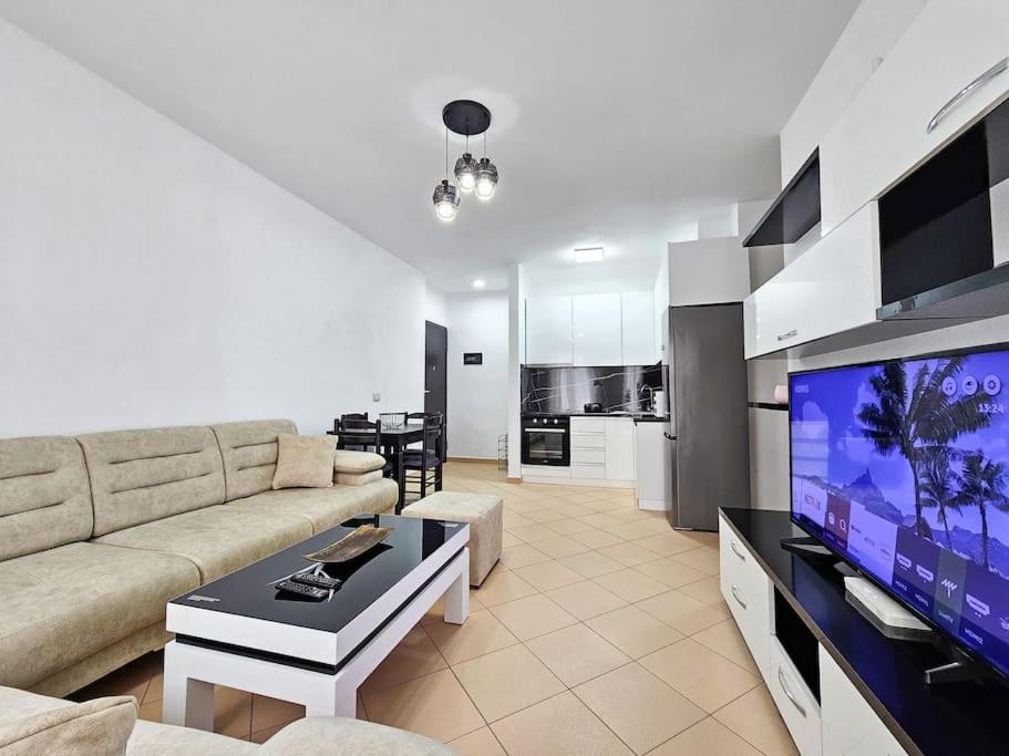 Lovely Beach Apartment in Durres