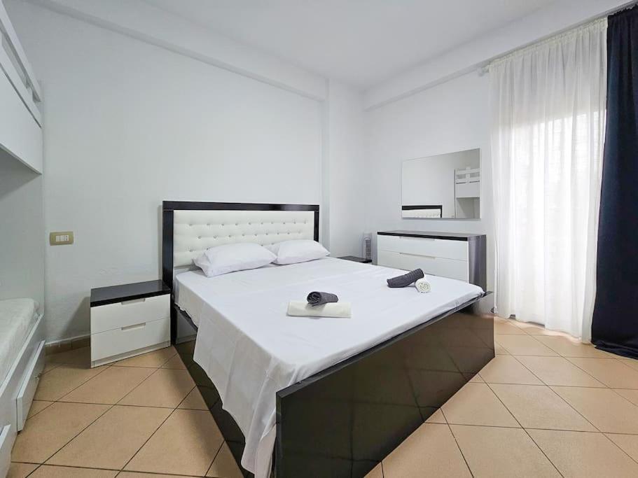 Lovely Beach Apartment in Durres