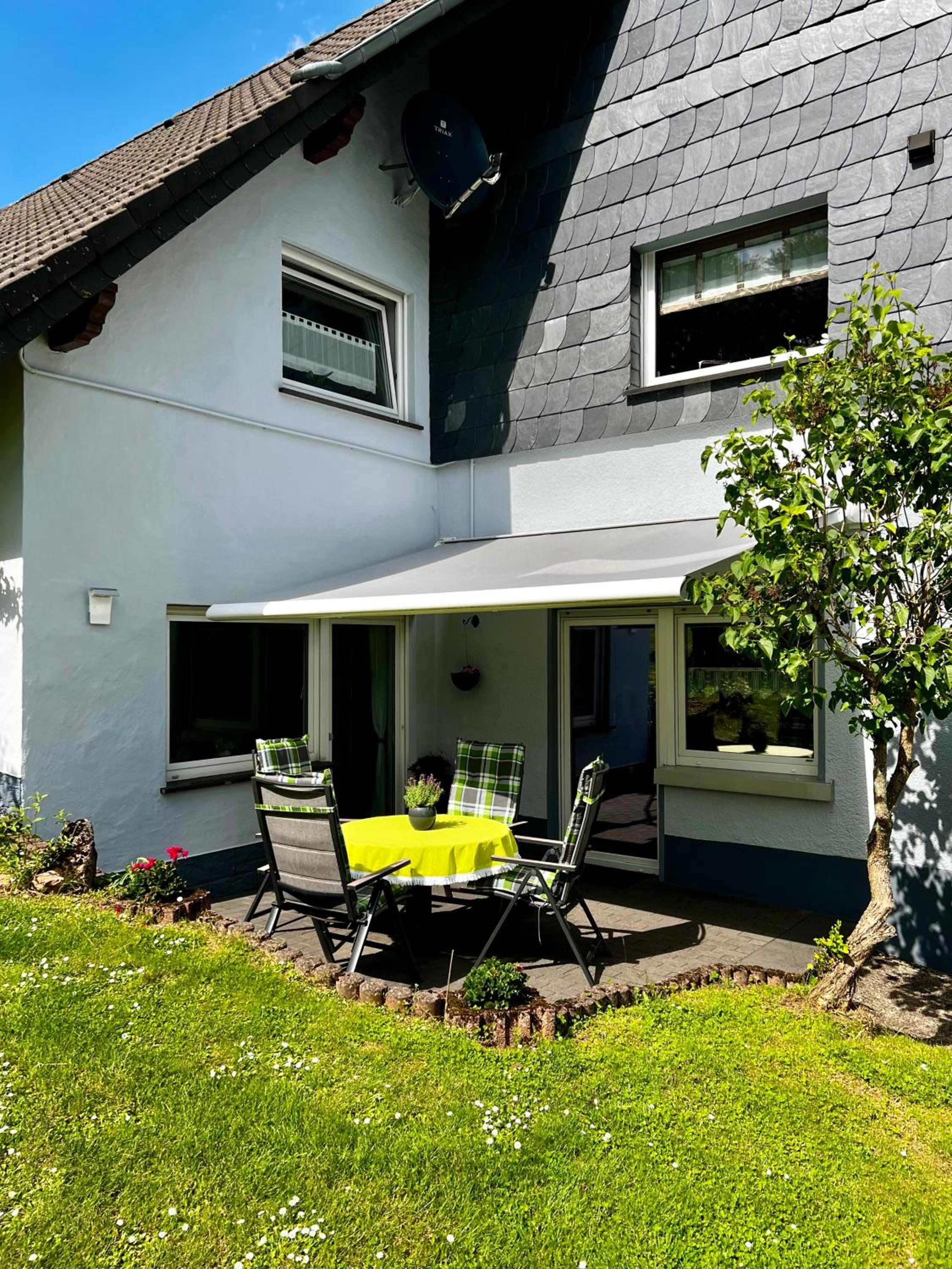 Deine-Eifel-Ferienwohnung view 5
