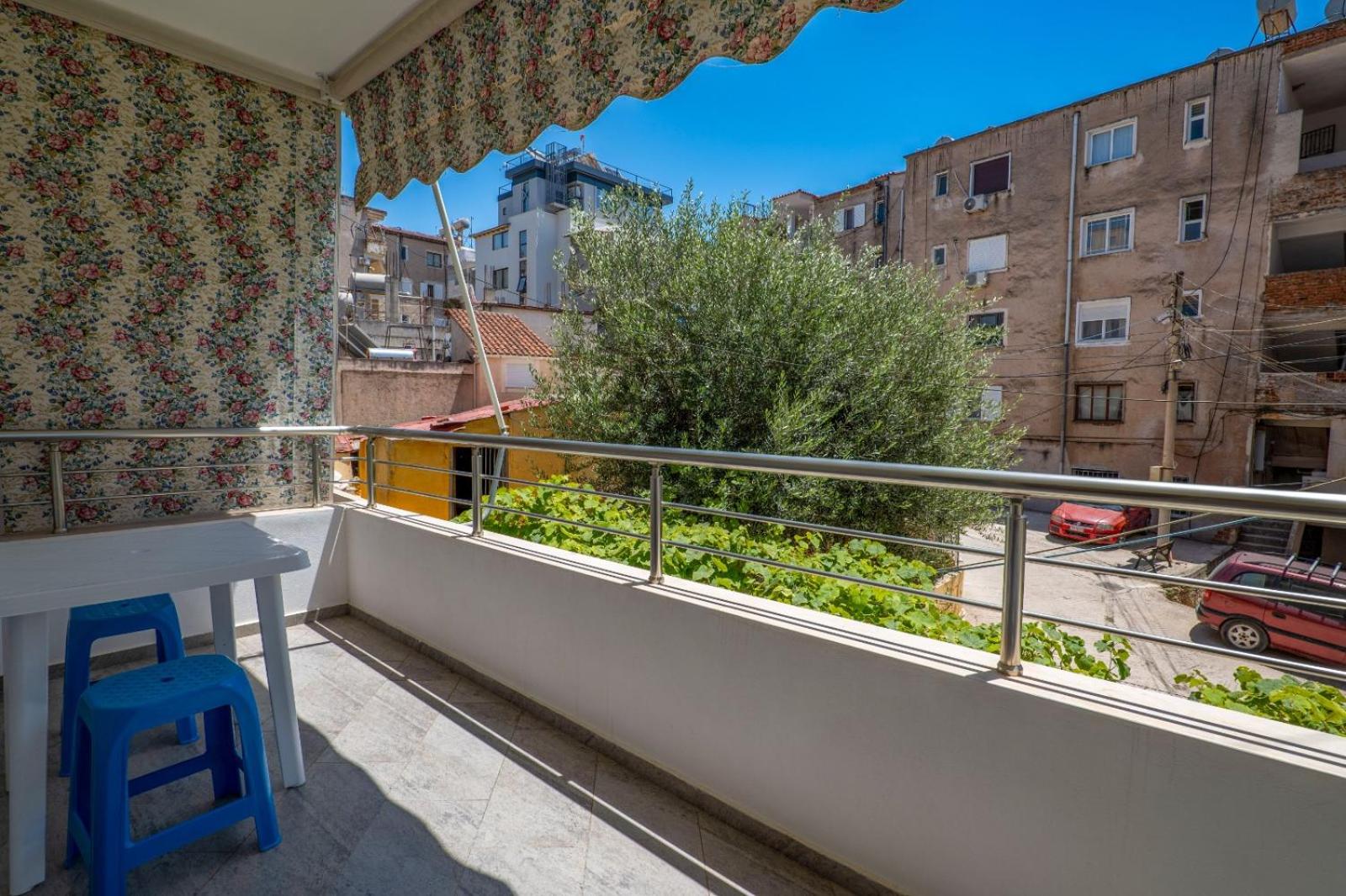 Genti apartment sarandë