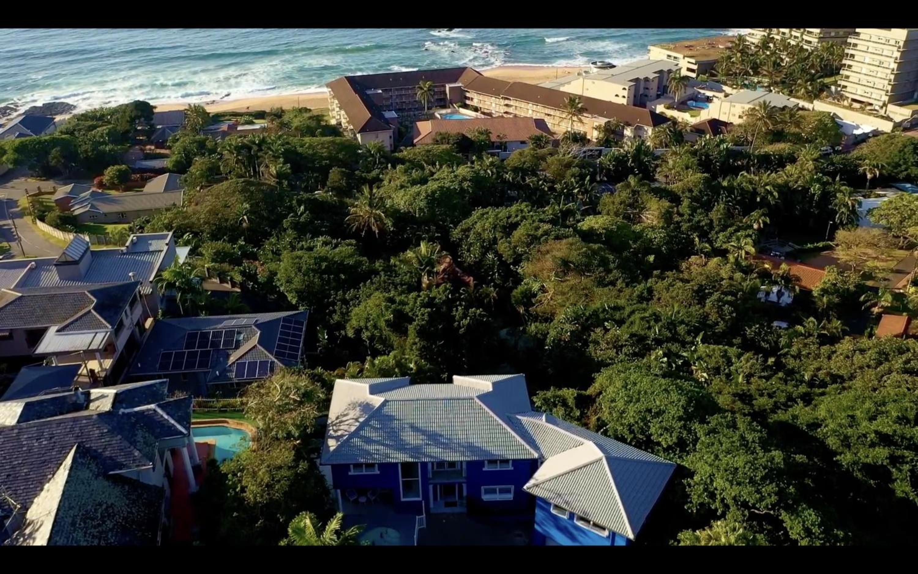 The Big Blue Luxury Ocean Villa Family House view 2
