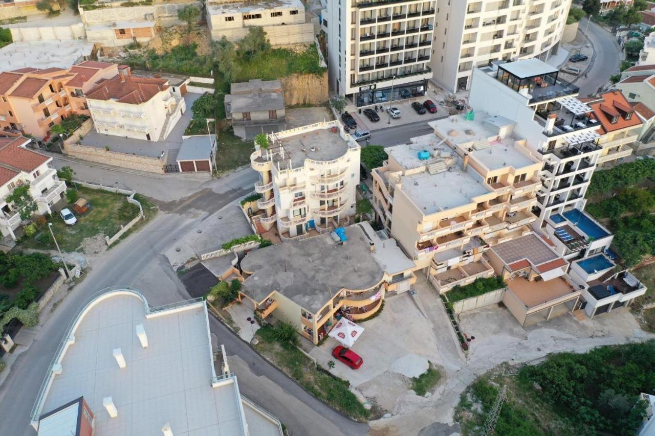 Apartments Delfin