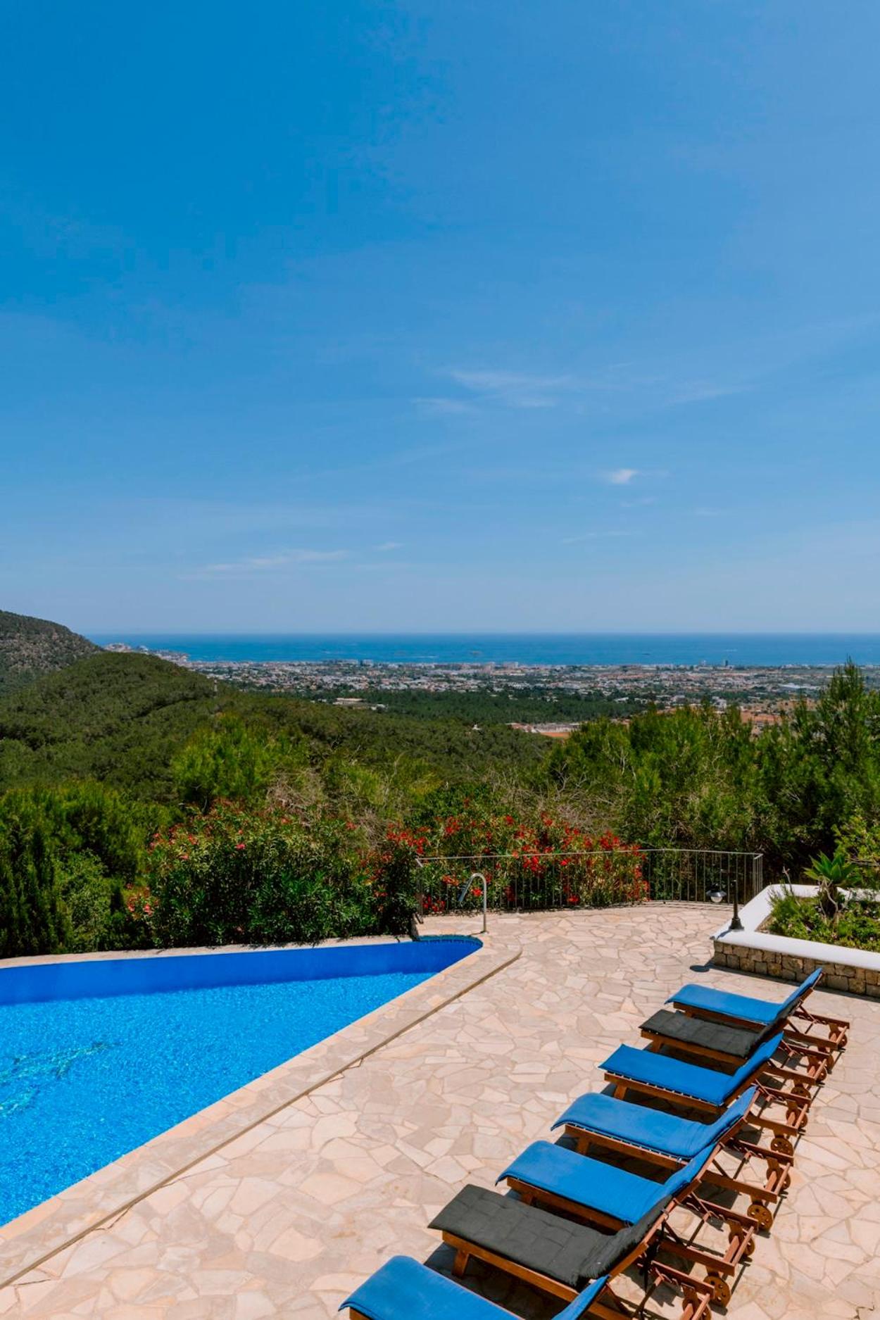 Villa Bellavista has stunning views near Ibiza Town view 4