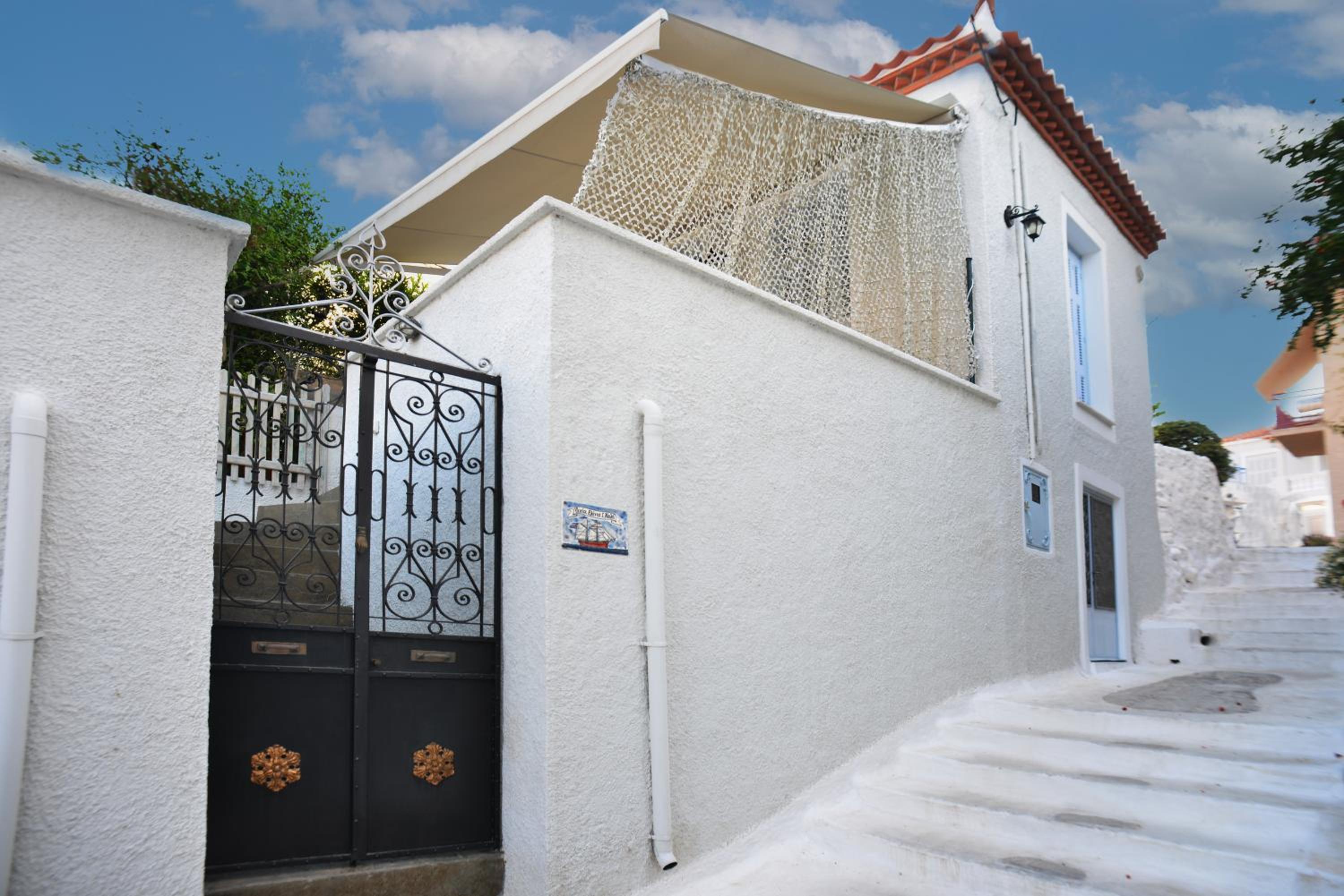 Elena's Island House