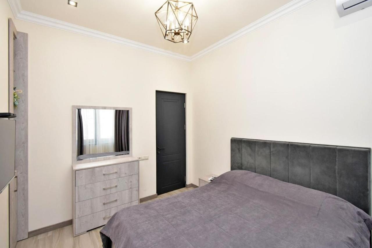 Amiryan street, 1 bedroom Luxe apartment with balcony