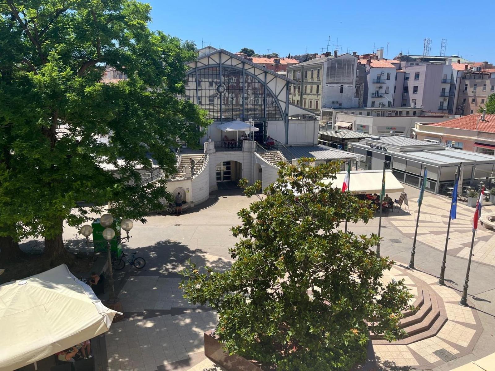 Piazza delle erbe apartment view 5