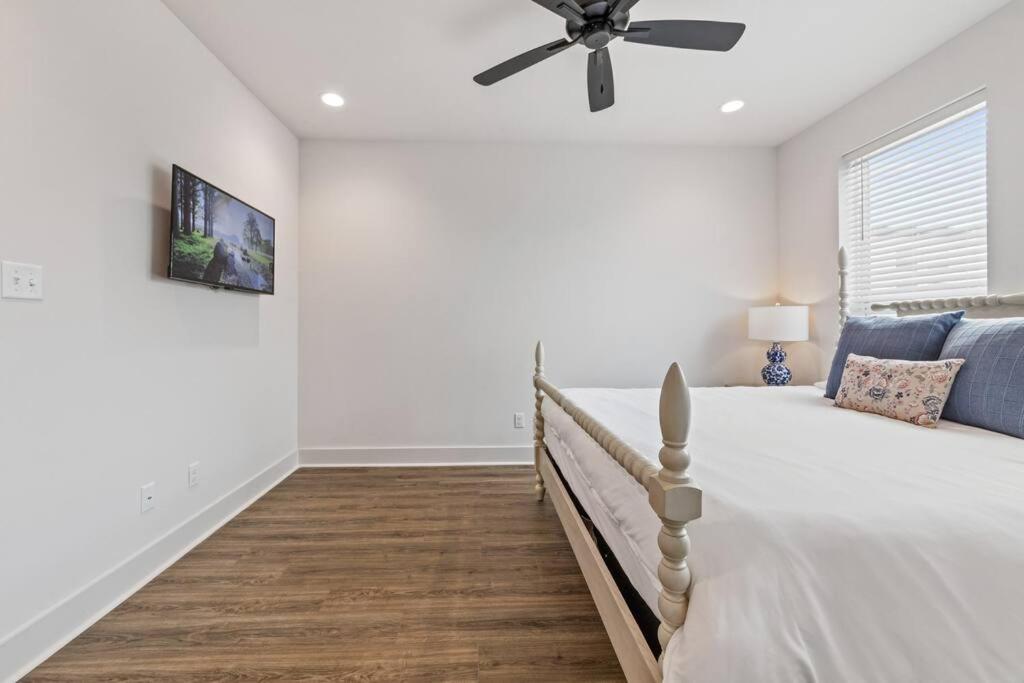 Cajun French House-2 King Beds-Near Sports Complex view 4