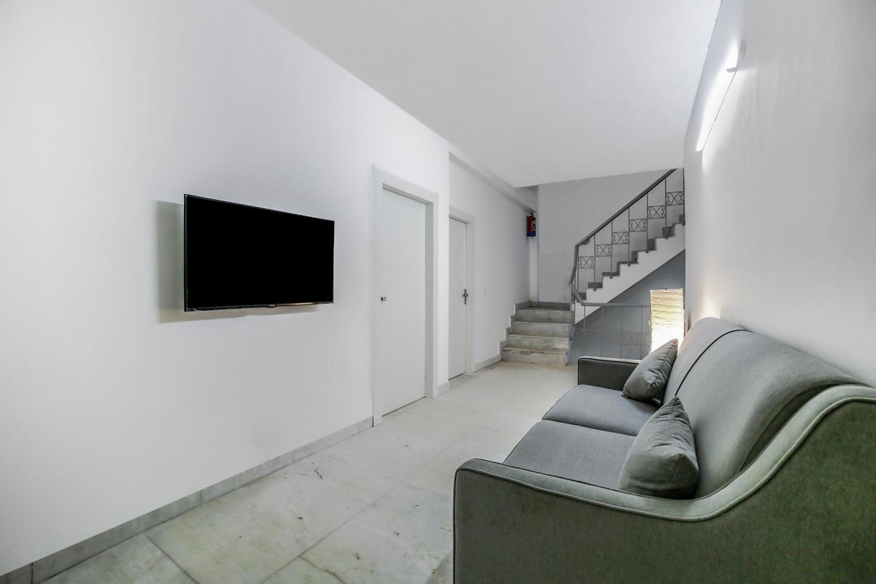 Collection O Shejal Residency
