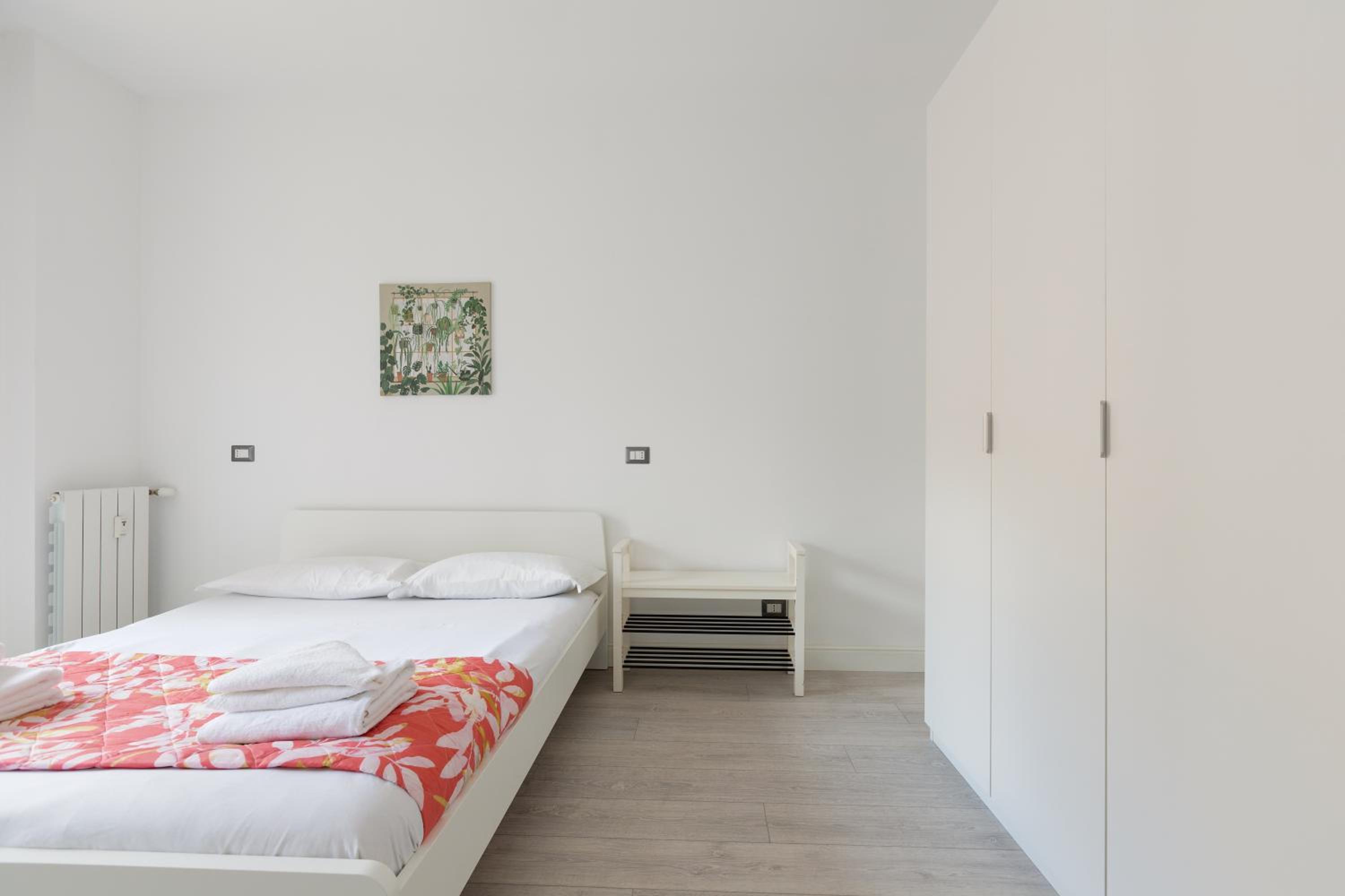 Milan-Corso Lodi Cosy Apartment with small terrace
