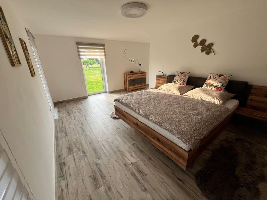 Útulný nový byt 1 km od Kristýny