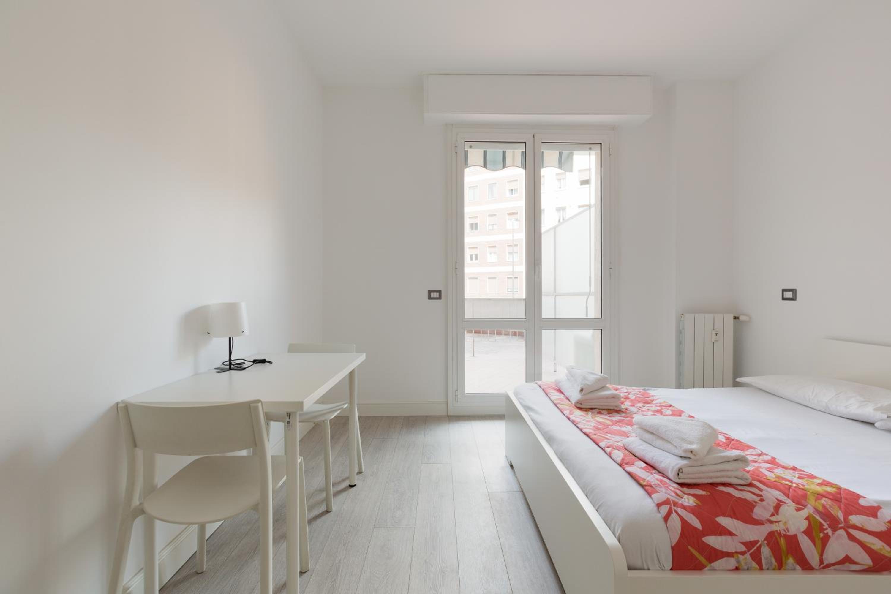 Milan-Corso Lodi Cosy Apartment with small terrace