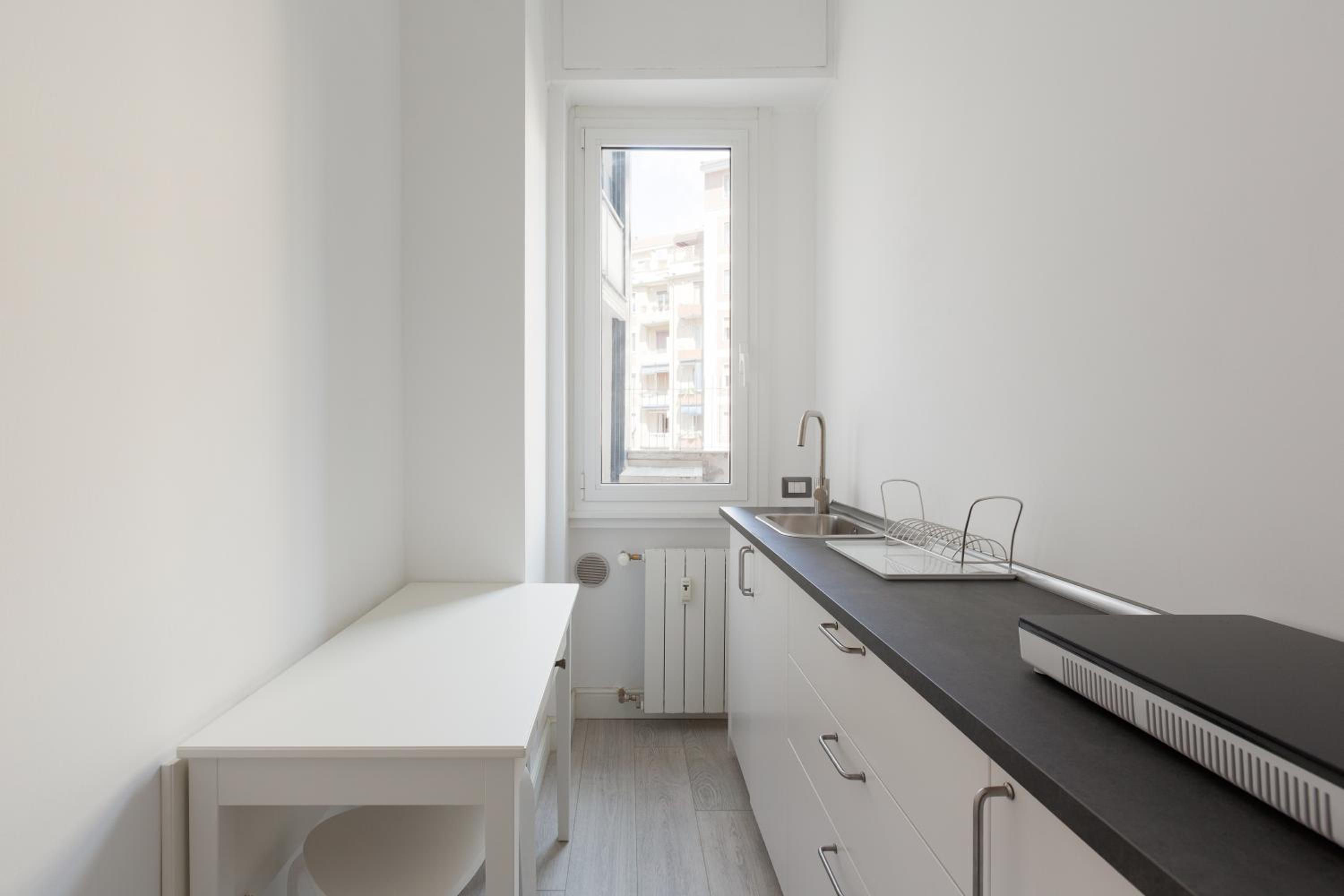 Milan-Corso Lodi Cosy Apartment with small terrace
